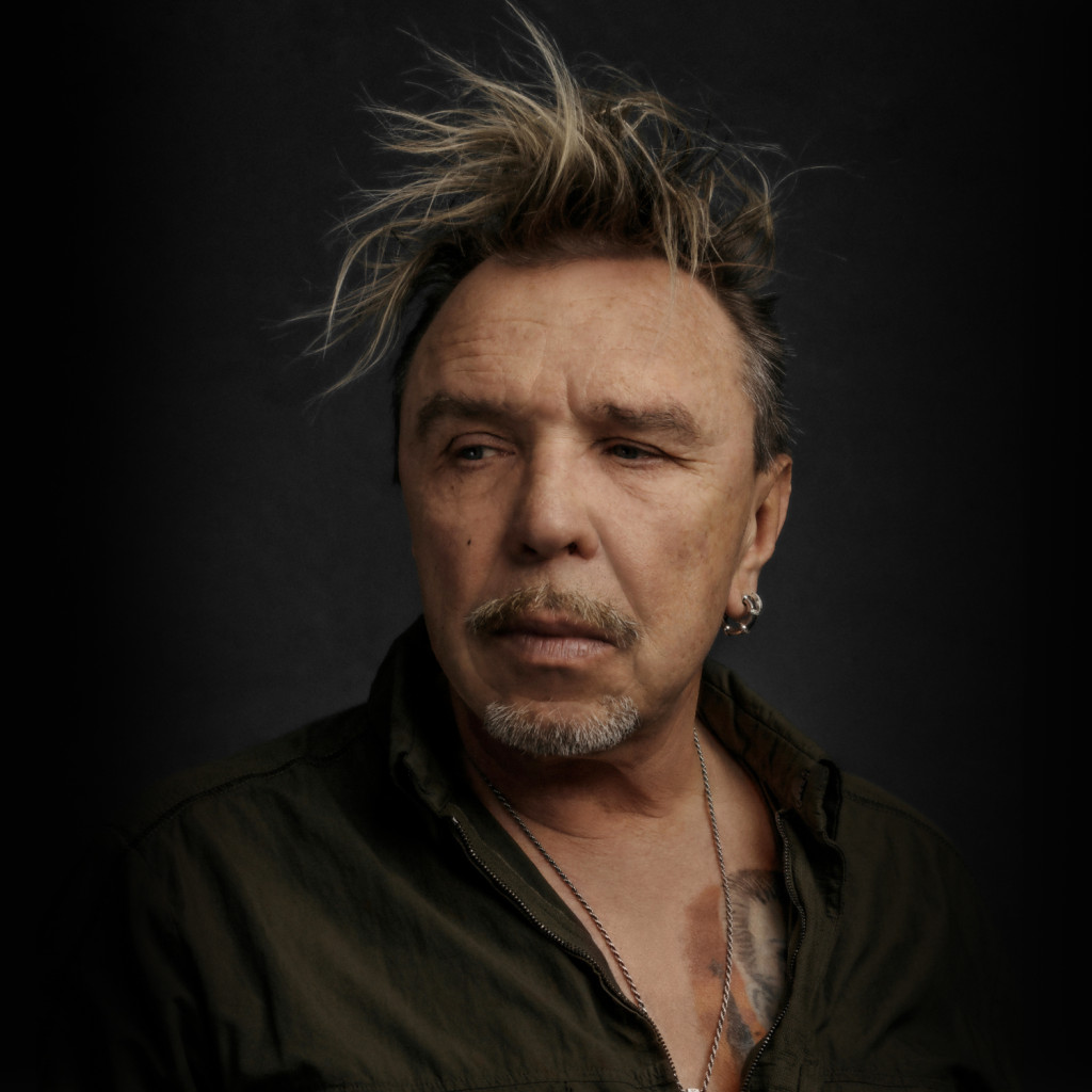 Жетілген поляк әйелдері Порно қызбен ойнайды