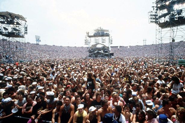 в каком году был концерт live aid. Смотреть фото в каком году был концерт live aid. Смотреть картинку в каком году был концерт live aid. Картинка про в каком году был концерт live aid. Фото в каком году был концерт live aid