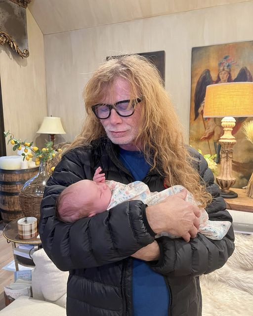 https://www.nashe.ru/uploads/photos/1/2023/11/dave%20mustaine%20granddad.jpg